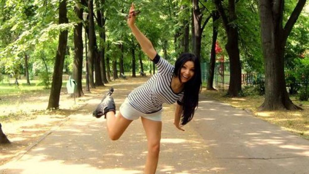 Corina Caragea: Top 6 tinute preferate FOTO!