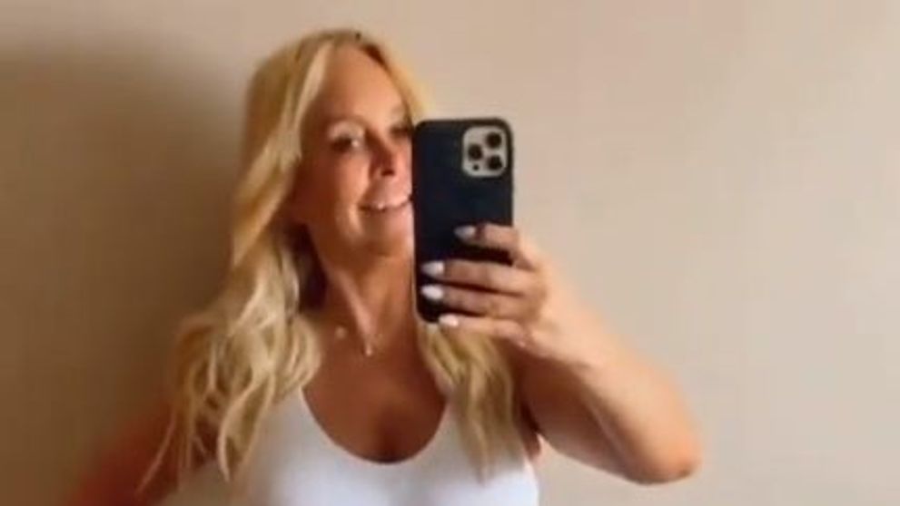 Vica Blochina, din nou incendiară pe internet! Și-a făcut în oglindă un selfie nud