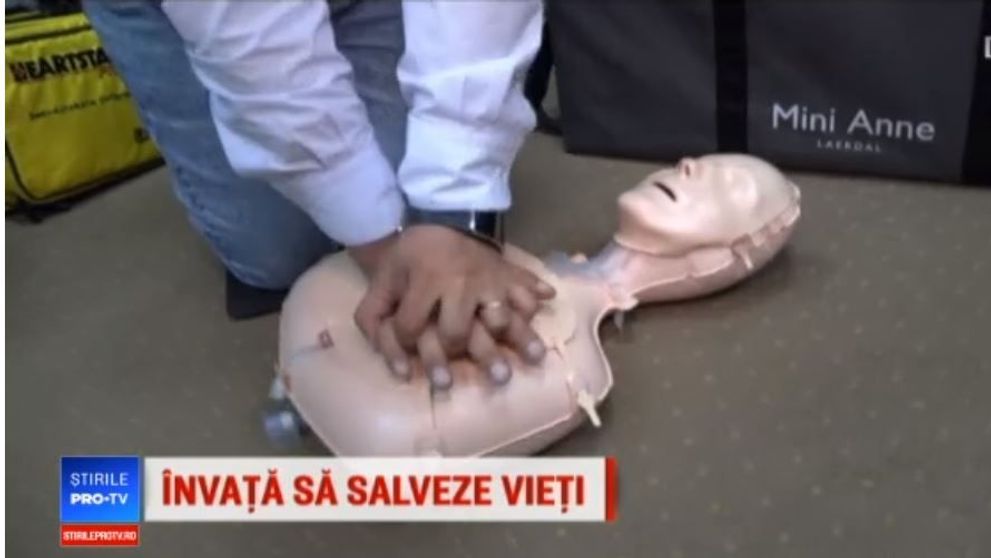 Trei licee au fost dotate cu manechine si defibrilatoare pentru acordarea primului ajutor