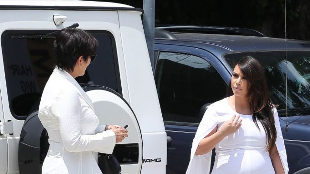 Kim Kardashian, in fata unuia dintre cele mai urate cosmaruri ale unei gravide. Cum arata picioarele ei: FOTO