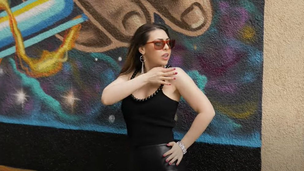 Dana Costea de la „Căsătoriți pe nevăzute” a lansat o piesă. Cum apare în primul ei videoclip