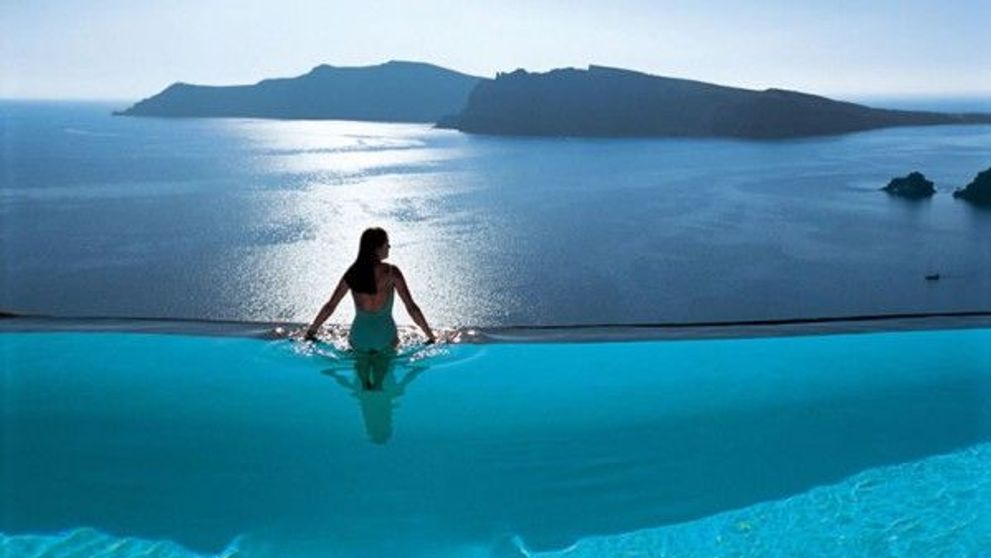 Uite care sunt cele mai impresionante si extravagante piscine din lume!