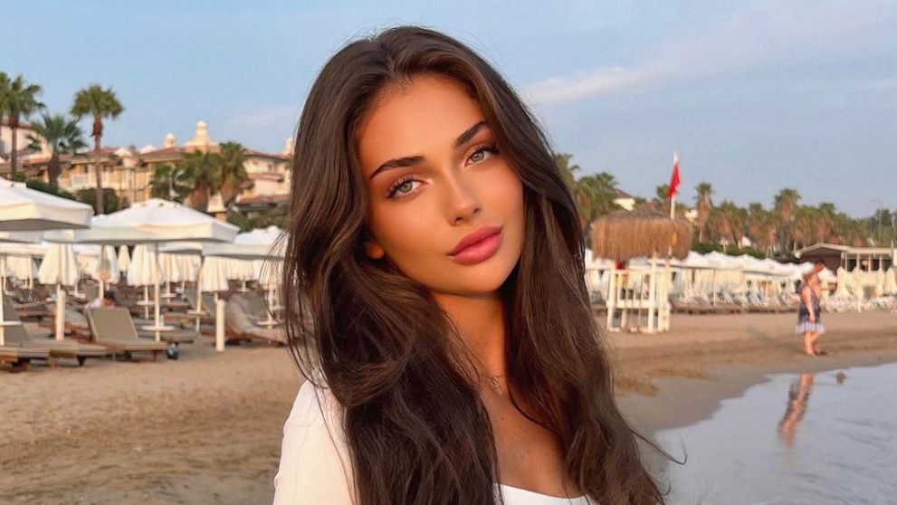 Andreea Bostănică a dezvăluit cât câștigă din TikTok, după ce a fost criticată pentru luxul pe care îl afișează în online: „Eu am făcut în 15 minute cât faceți voi în trei luni”
