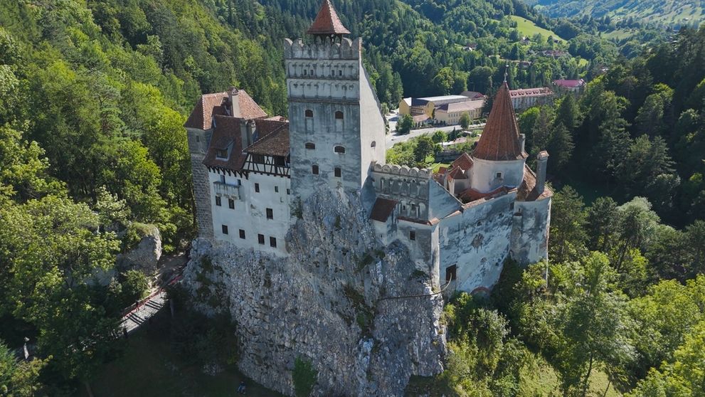Compania care operează Castelul Bran trece sub control american. Cel care se ocupă de moștenirea lui Elvis Presley a cumpărat pachetul majoritar