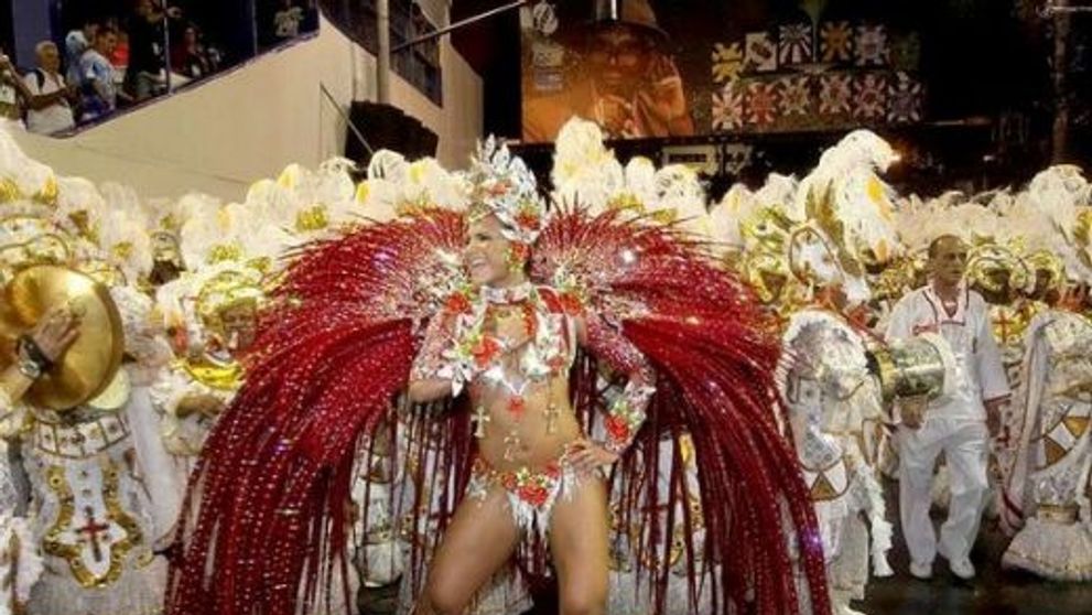 Iubita fotbalistului Ronaldinho, regina la Carnavalul de la Rio FOTO  
