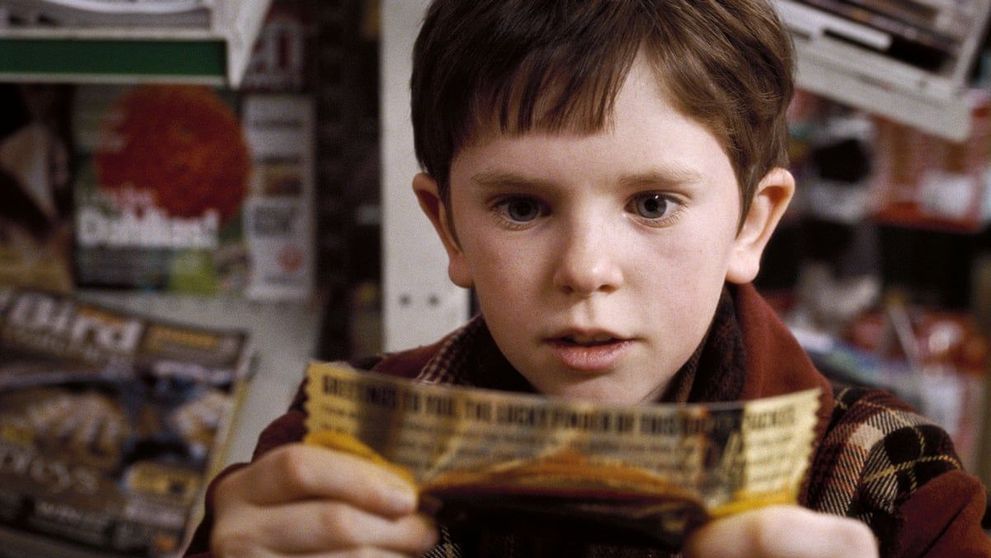 Cum arată astăzi băiețelul din „Charlie şi fabrica de ciocolată”. Freddie Highmore este un tânăr foarte chipeș