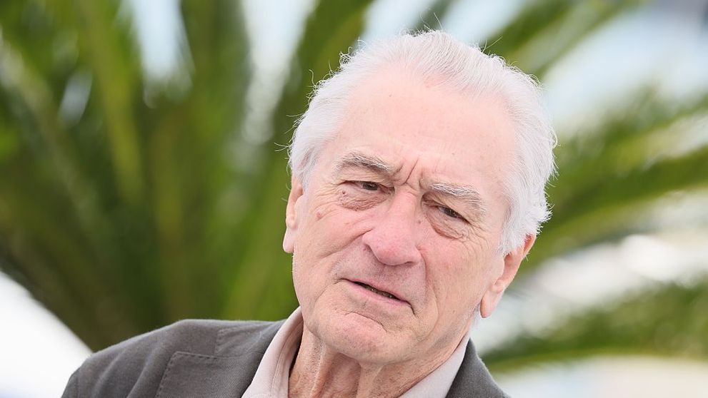 Robert De Niro a sosit la Cannes. Primele imagini cu actorul în vârstă de 81 de ani și cu partenera lui, Tiffany Chen