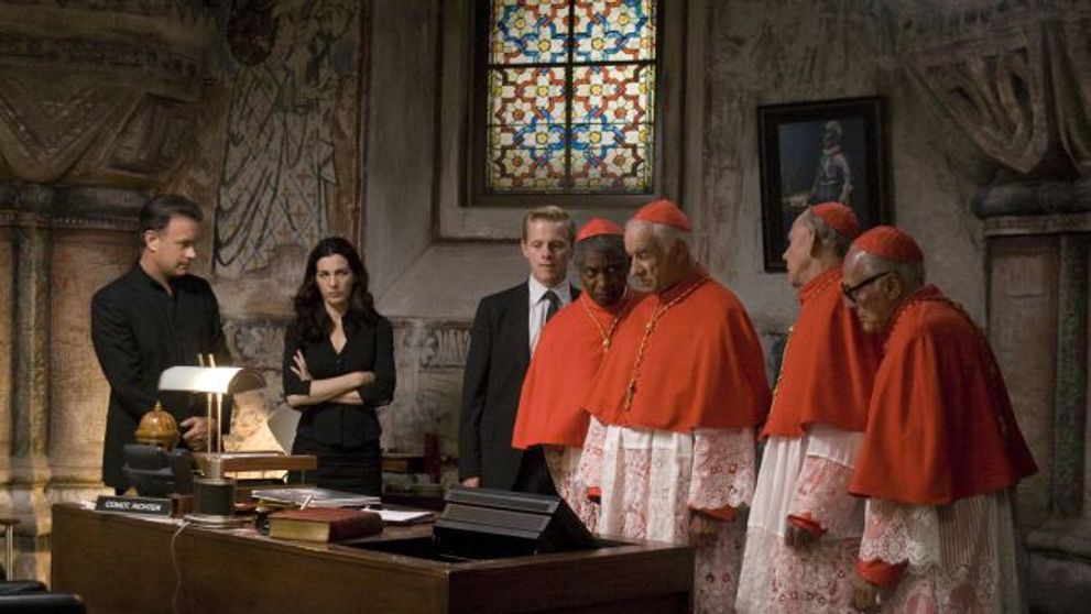 Tom Hanks salveaza Vaticanul de la dezastru in filmul “Ingeri si demoni”, diseara, de la 20:30, la ProTV