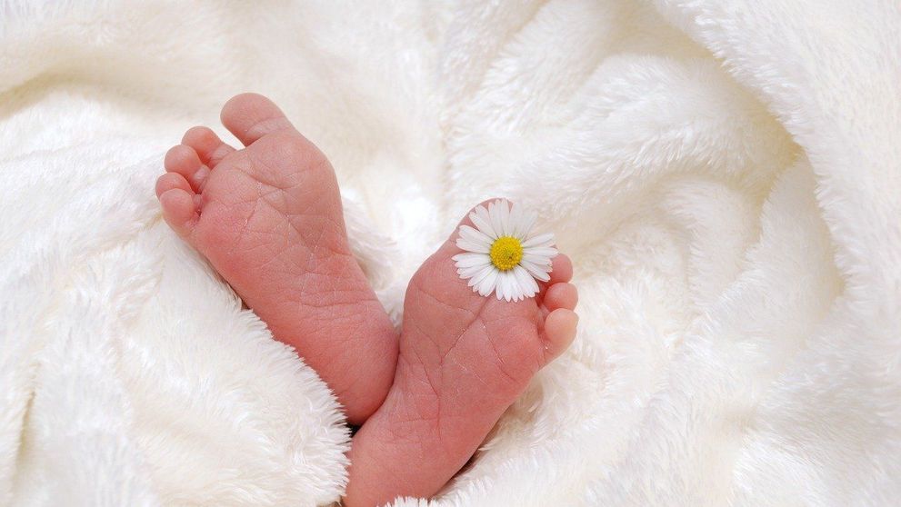 Caz deosebit la un spital din Iași. O tânără de 25 de ani a născut a şasea oară prin cezariană