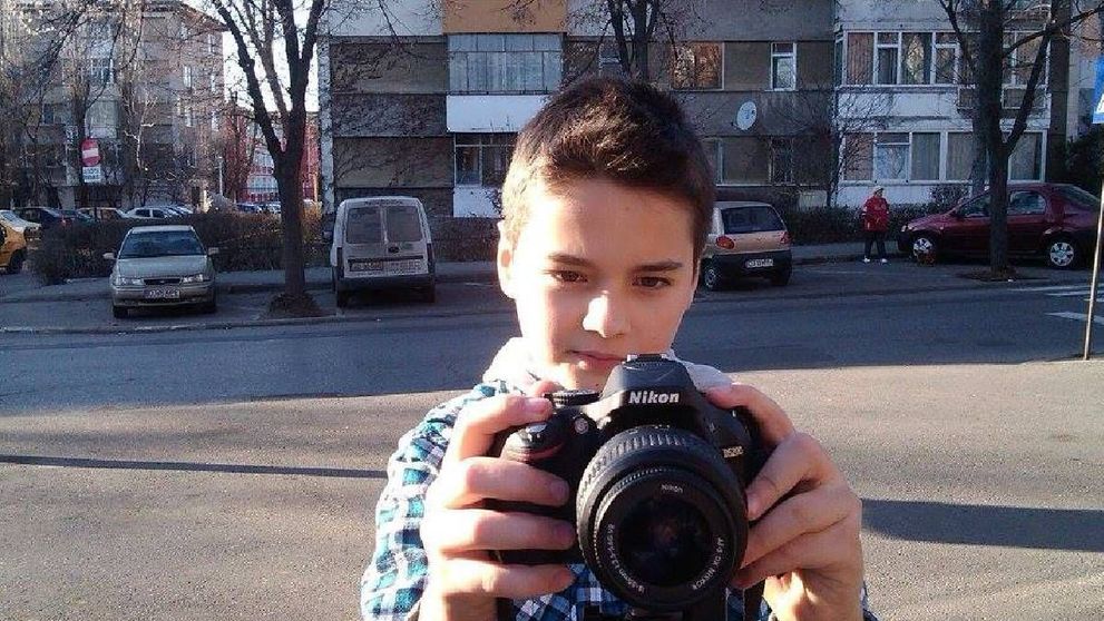 Selly împlinește 10 ani de carieră în online!