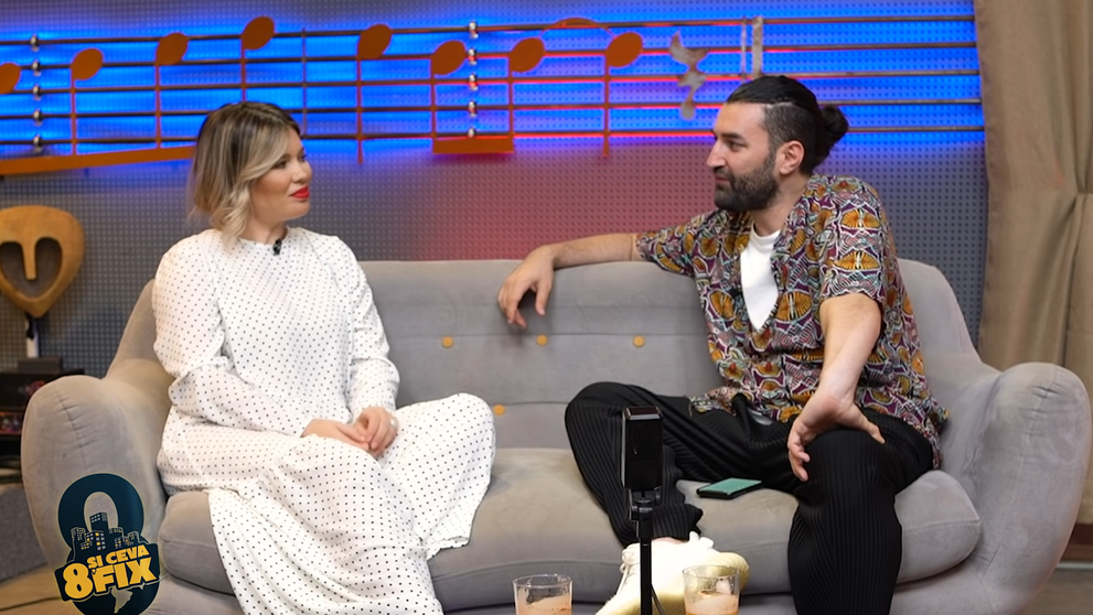VIDEO Smiley, 10 întrebări pentru iubita lui, Gina Pistol: „Cum te-ai îndrăgostit de mine?”