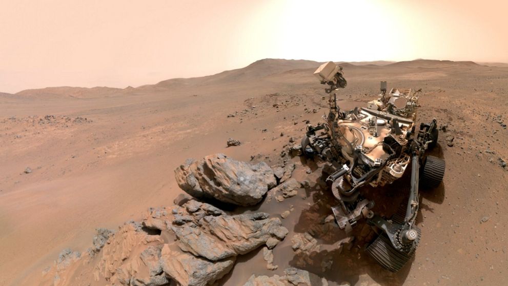 Primul ”selfie” de pe Marte este uimitor! NASA se pregătește pentru prima misiune umană pe Planeta Roșie