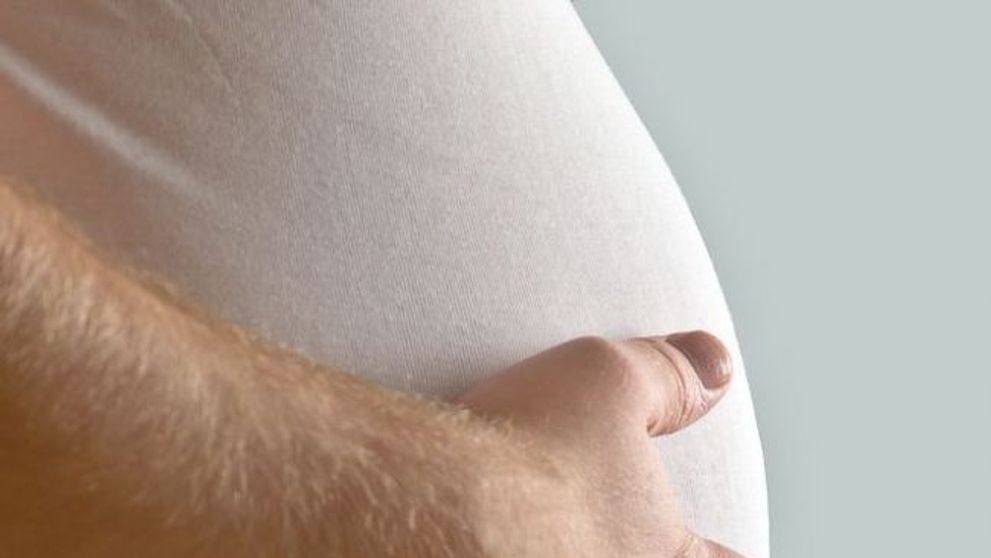 Studiu: Burta de bere, mai periculoasa pentru organism decat obezitatea