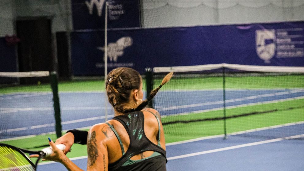 Formează cel mai nou cuplu din sportul românesc?! Celebra jucătoare de tenis, surprinsă în ipostaze tandre alături de un fotbalist de la Steaua