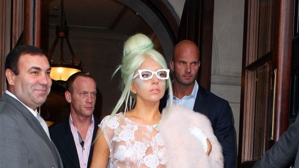Asa s-a dus imbracata Lady Gaga la un studio din Londra
