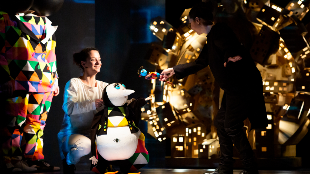 Teatrul Țăndărică vă invită în data de 24 mai 2019, ora 19:00 la premiera spectacolului ”Apolodor”