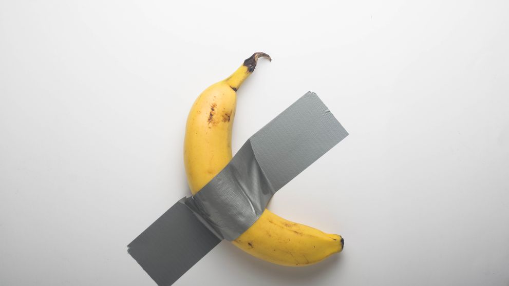 Banana de 6,2 milioane de dolari, mâncată din nou de un vizitator în Franța. Reacția artistului