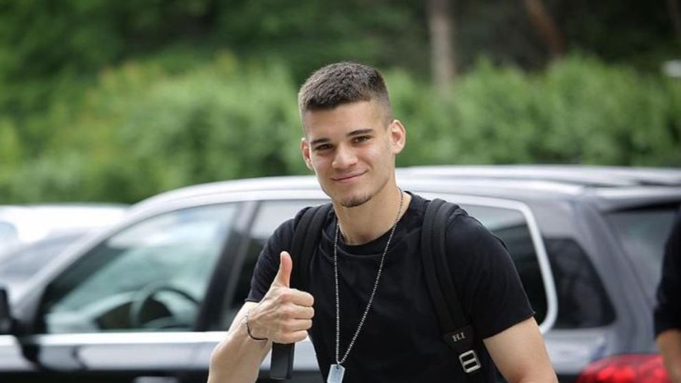 Ianis Hagi, împlinit pe plan sentimental. Cum arată Elena, iubita fotbalistului