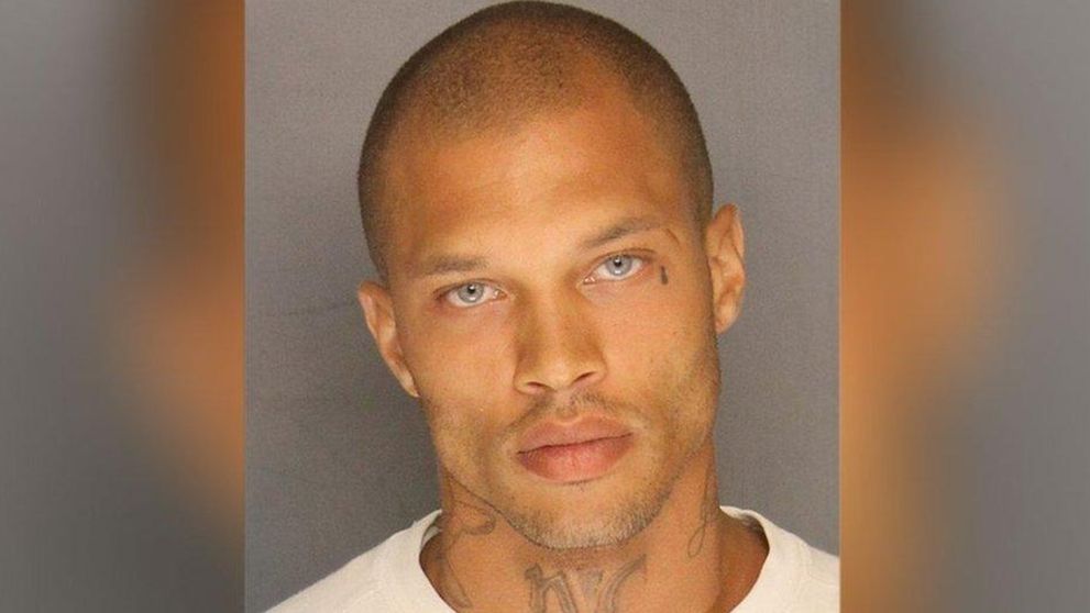 Jeremy Meeks, desemnat „cel mai frumos infractor din lume”, este astăzi greu de recunoscut! Cât de mult a îmbătrânit bărbatul care a ajuns model datorită fotografiei din arest