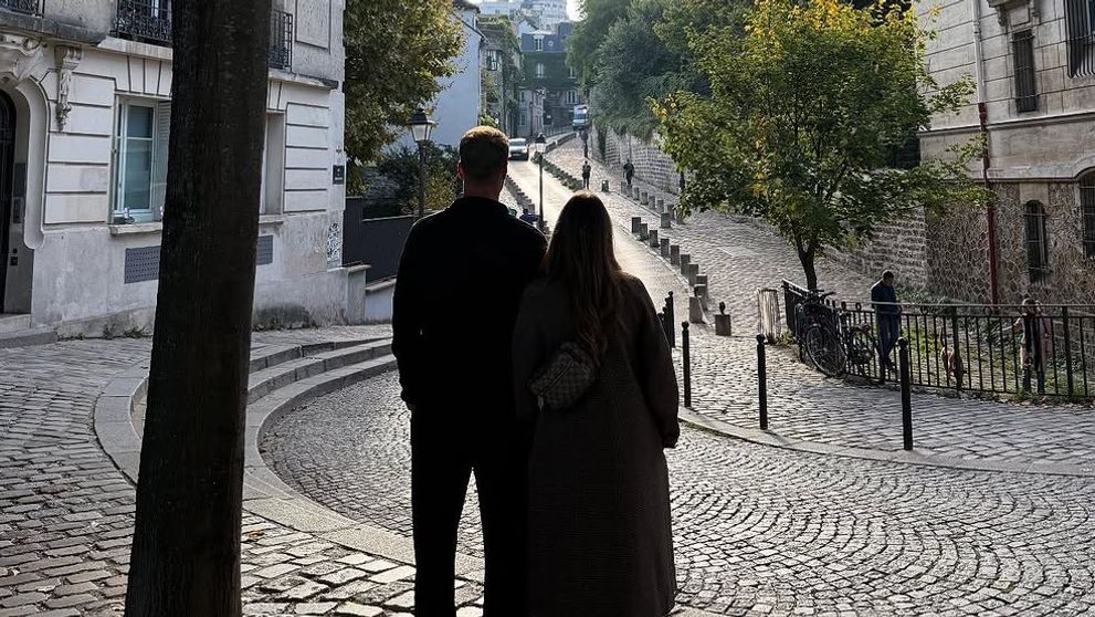 S-a căsătorit cu luni bune înaintea petrecerii la care au invitat doar 35 de persoane. Cuplul celebru a decis să își unească destinele fără martori și fără invitați, înainte de a da vestea cea mare: „Să păstrăm acel pas doar între noi”