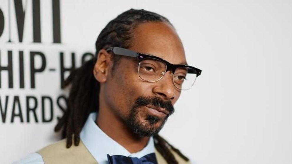 Snoop Dogg și-a șters filmulețele de la protestele din România după ce concertul său din țara noastră a fost anulat