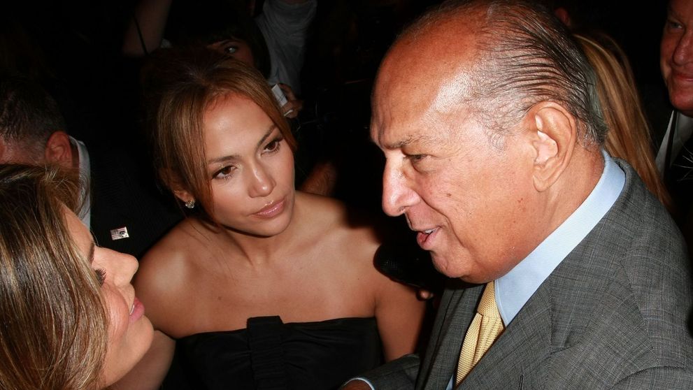Anuntul care a indoliat lumea modei: Oscar de la Renta a decedat la varsta de 82 de ani