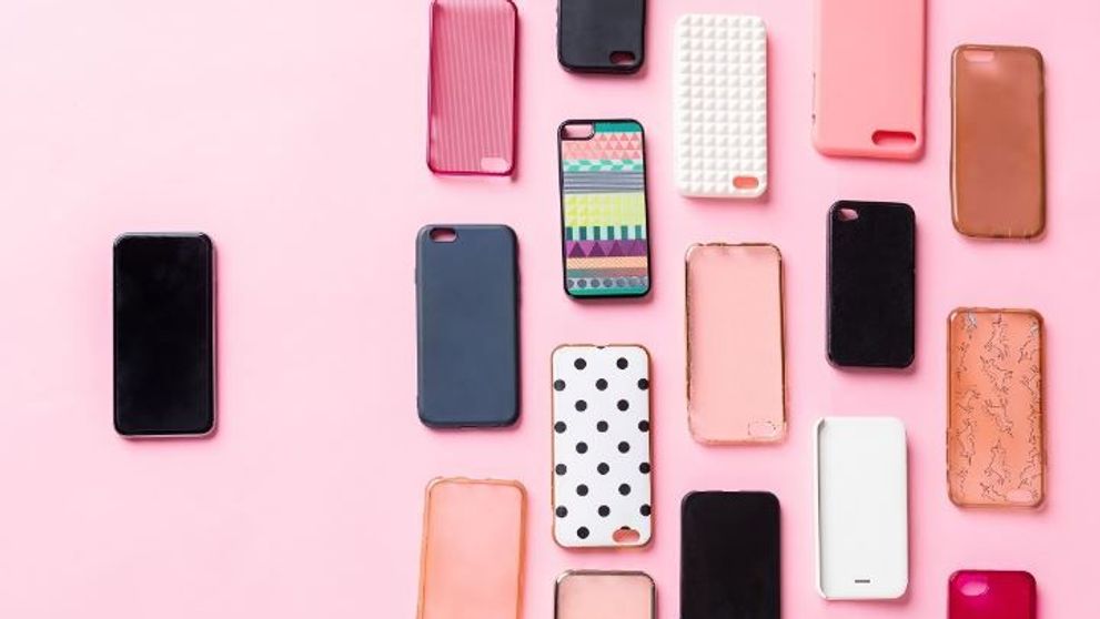 (P) Husa de telefon: un simplu accesoriu decorativ sau o necesitate?