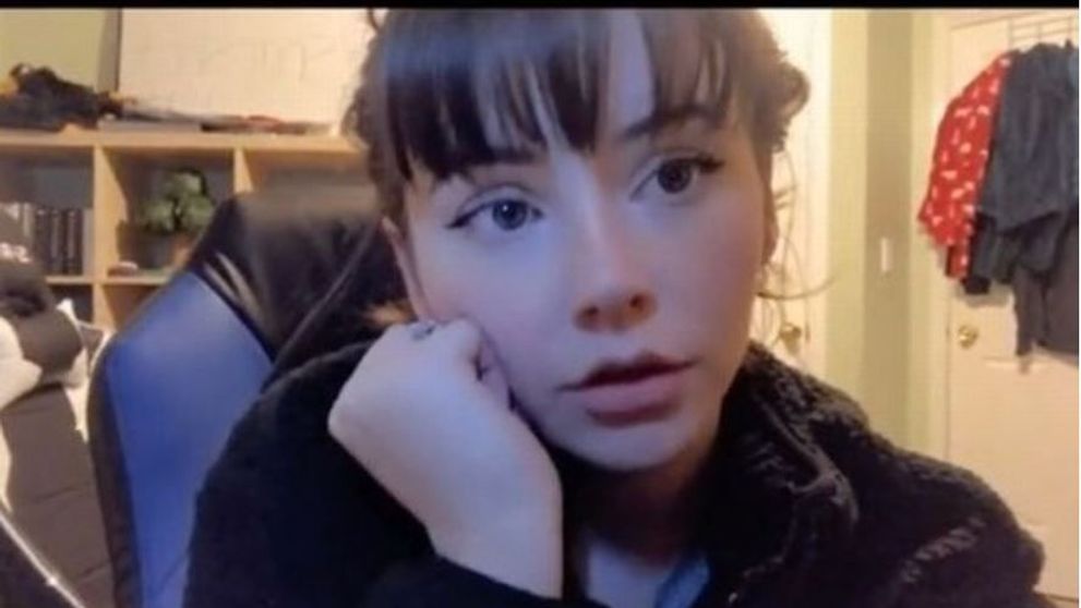 Actriță de filme pentru adulți, îngrozită după ce unchiul ei a găsit un video deocheat cu ea