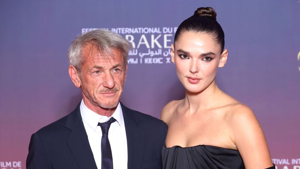 Sean Penn și iubita sa moldoveancă cu 34 de ani mai tânără, debut spectaculos pe covorul roșu. Valeria a tras toate privirile