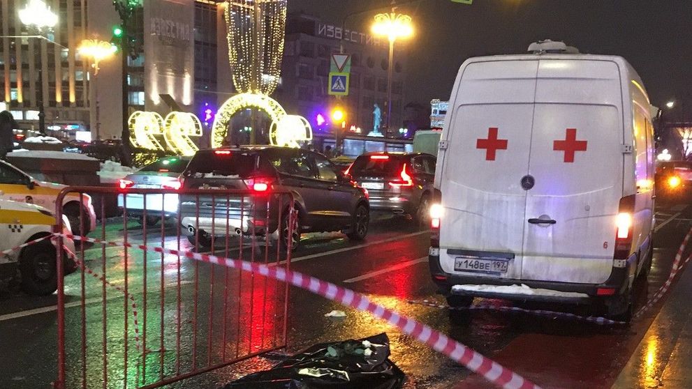 Redactorul-șef al site-ului Sputnik i Pogrom s-ar fi sinucis la Moscova! Găsit gol pe asfalt, după ce a sărit de la etaj