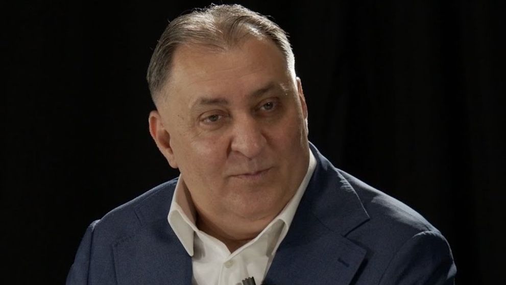 Din ce a ajuns să câștige Vali Vijelie mii de euro lunar? Fosta concurentă de la „Sunt celebru, scoate-mă de aici” l-a făcut să spună tot