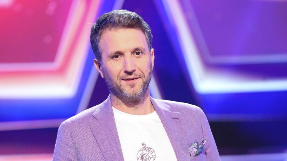 ”Dansul îi face pe oameni mai frumoși”. Mâine, talentul și emoția se împletesc în spectacolul #unusiunu