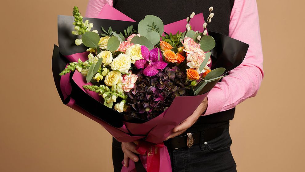 (P) Băiatul cu Flori – povestea unei florării care aduce emoţie în fiecare buchet