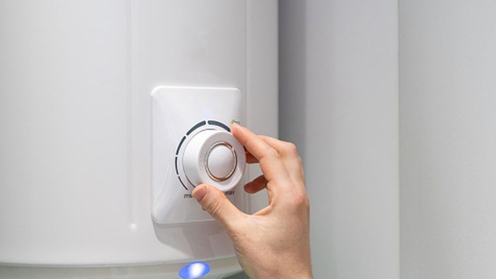 (P) Poate fi montat un boiler electric performant pe o instalație mai veche, de bloc?