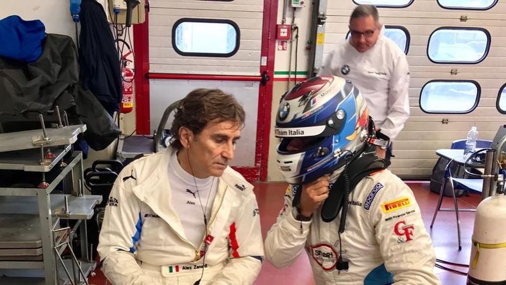 A murit Alex Zanardi. Fostul pilot de Formula 1 a avut o viață plină de tragedii: în 2001 i se amputează ambele picioare, iar în 2020 e lovit de un camion