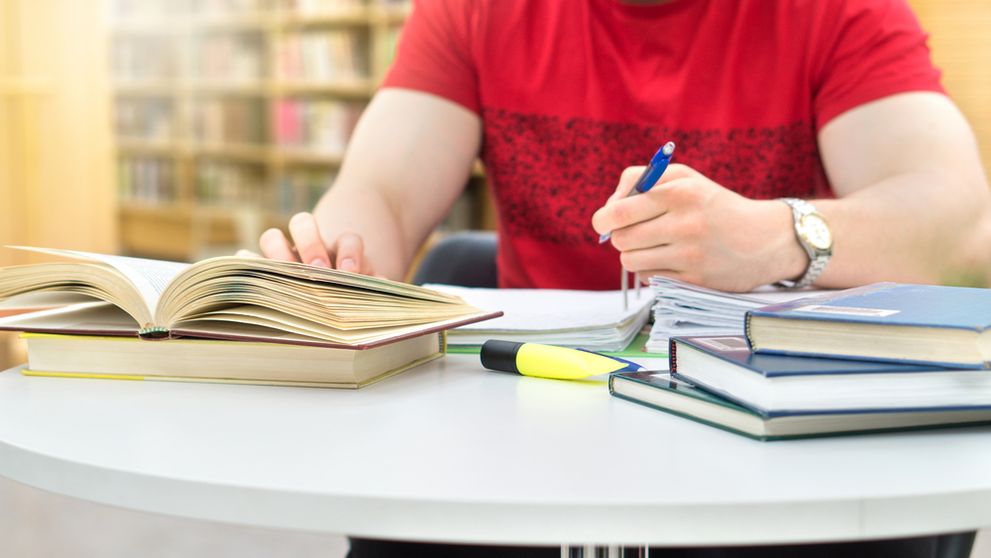 Simulare BAC 2024. Cuvântul care le-a dat bătăi de cap elevilor, la proba de Limba română. A fost căutat pe Dexonline de 726.662 de ori!