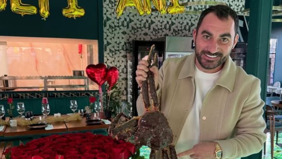 Cum arată mama lui Pescobar. Imagini rare cu Victoria Nicolau. Surpriza inedită pe care afaceristul i-a făcut-o de ziua ei