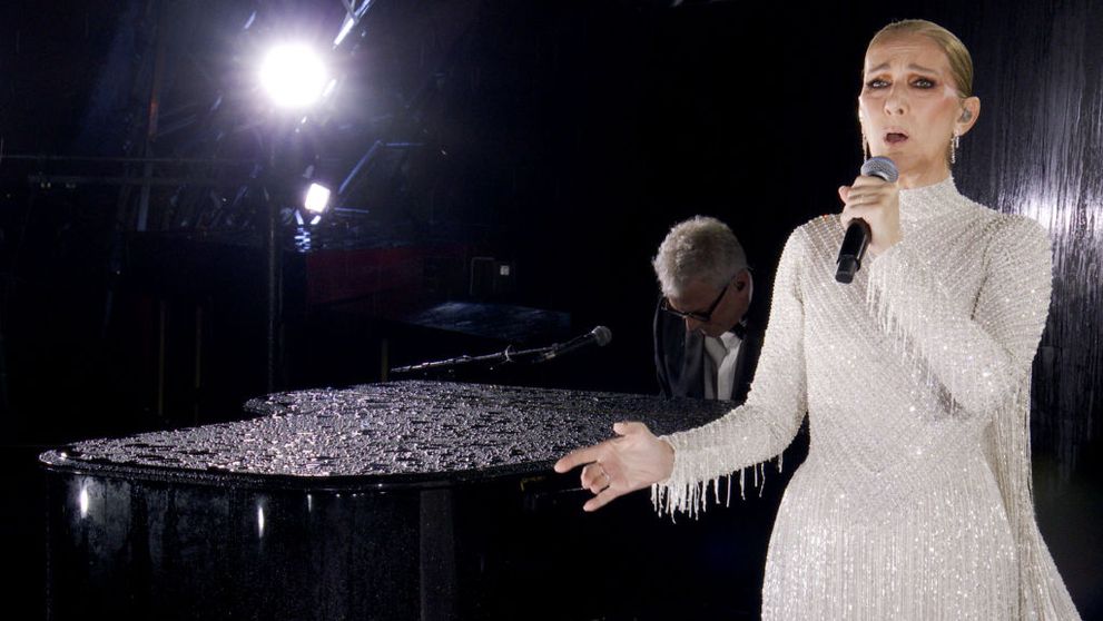 Celine Dion, magnifică la Ceremonia de deschidere a Jocurilor Olimpice. Revenire în forță după ce s-a luptat cu un diagnostic crunt