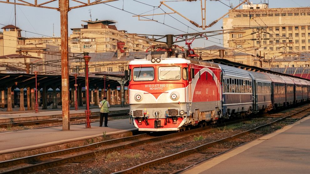 O adolescentă a murit după ce s-a aruncat în fața trenului în București. În urmă cu doar două zile, tânăra amenințase că se va sinucide, însă nimeni nu a luat-o în serios
