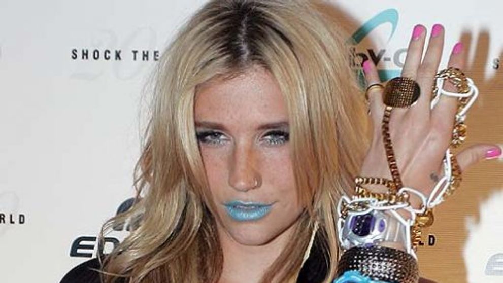 Ke$ha, pasionata de ceasuri extravagante FOTO si VIDEO
