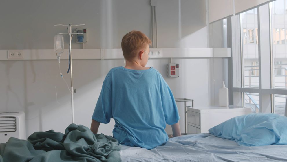 Un copil de 12 ani, salvat în ultima clipă de fratele său mai mare! Provocarea de pe net care i-ar fi putut lua viața