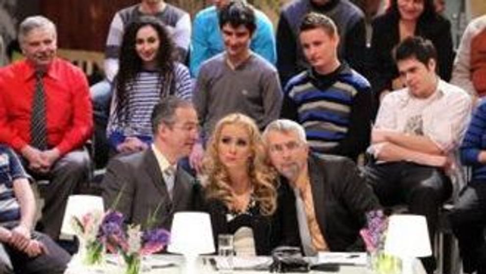 Mama lui Doru Antonesi de la “Land of Jokes” a crezut ca show-ul “Romanii au talent” este o continuare a rubricii “Politicienii au talent”