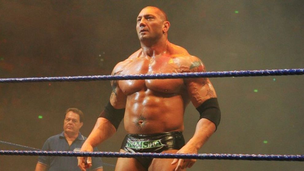 E unul dintre cei mai fiorosi wrestleri, dar ii plac femeile obisnuite. Cum arata cea care l-a cucerit pe Dave Bautista