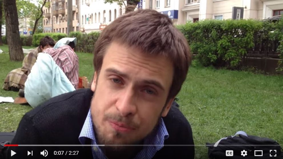 Activistul afiliat trupei Pussy Riot, otrăvit săptămâna trecută, a fost transportat în Germania