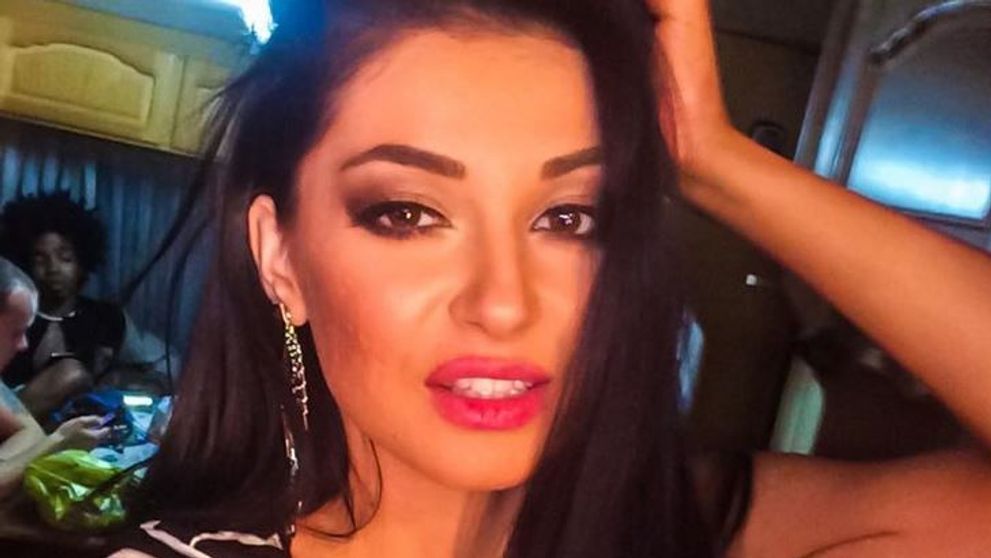 Elena de la Mandinga, aproape de nerecunoscut intr-o tinuta pe placul fanilor. Detaliul care a atras toate privirile