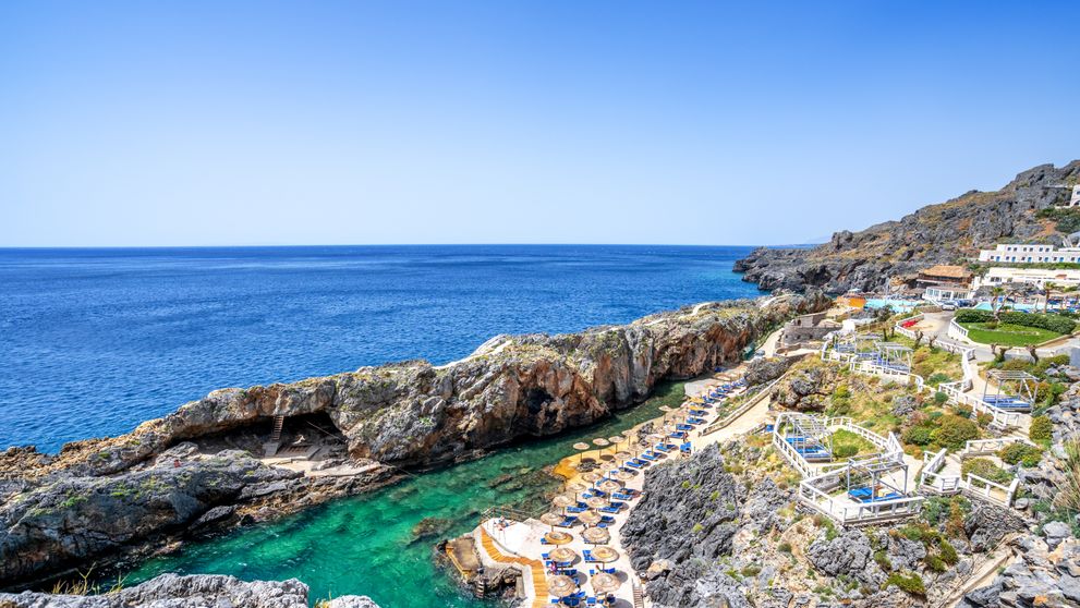 Țările europene în care românii își petrec vacanța, împărțite între foc și gheață! În timp ce unele destinații ard la peste 40°C, altele sunt lovite de grindină uriașă, iar turiștii ajung răniți
