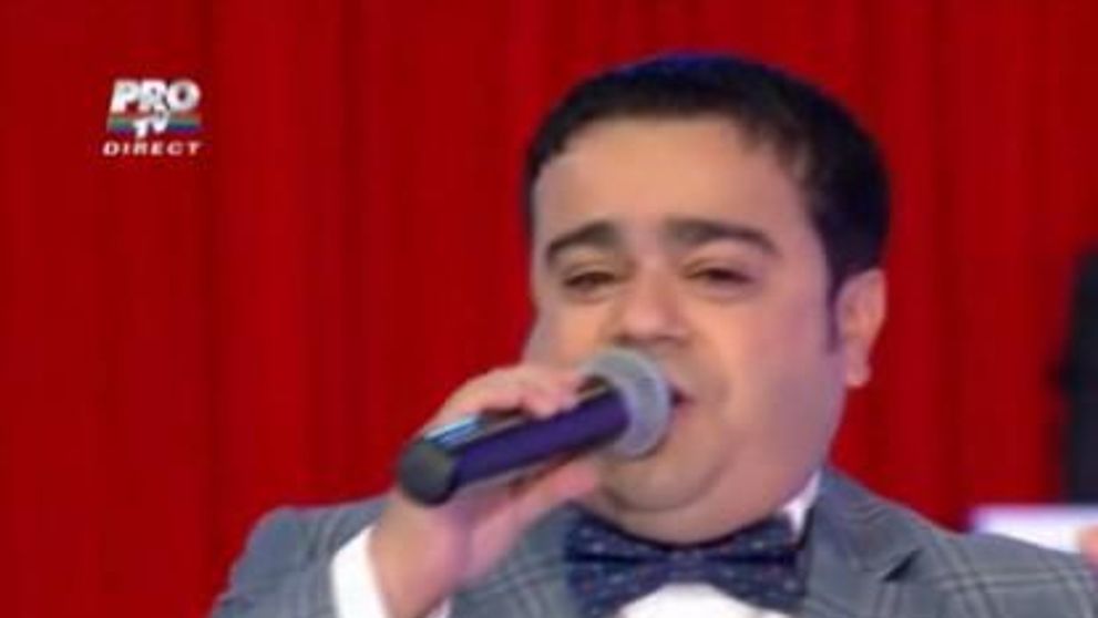 Adi Minune a cantat o versiune proprie a piesei 