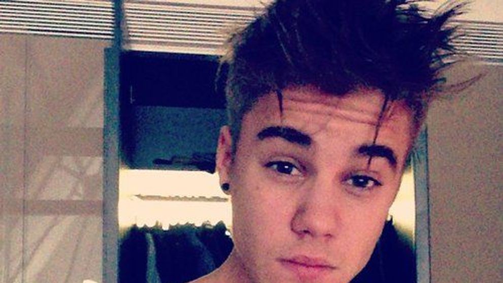 Justin Bieber, cerut in casatorie de o admiratoare. Cantaretul a raspuns DA fara sa stea pe ganduri