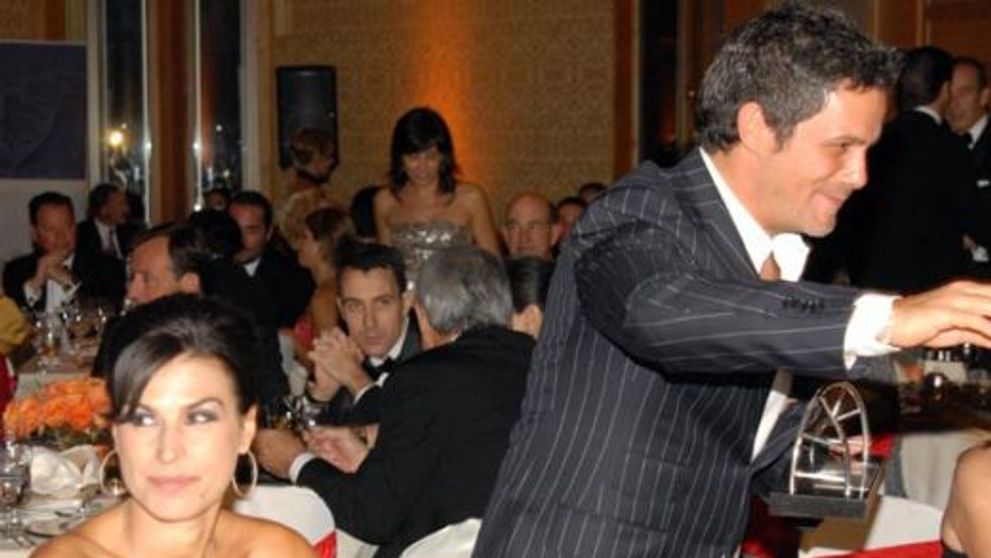 Elisabetta Canalis si Raquel Perera, ca doua picaturi de apa FOTO
