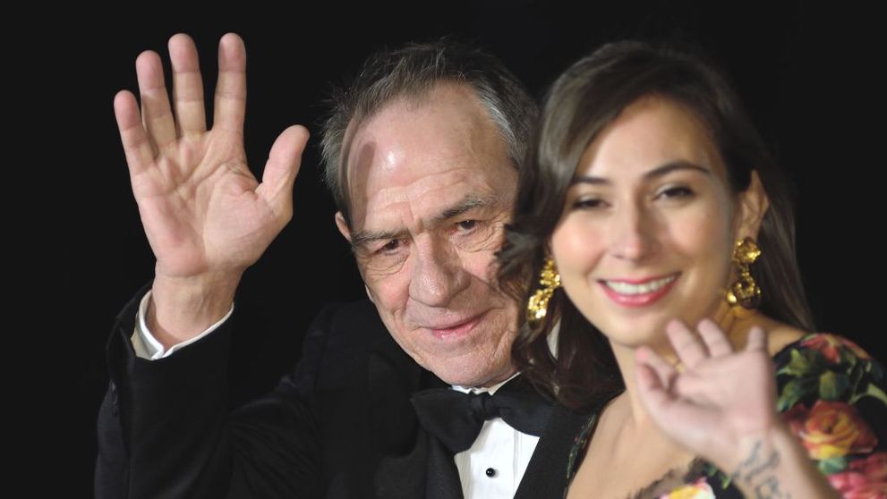 Fiica lui Tommy Lee Jones, în vârstă de 34 de ani, a fost găsită moartă într-o cameră de hotel în noaptea de Anul Nou